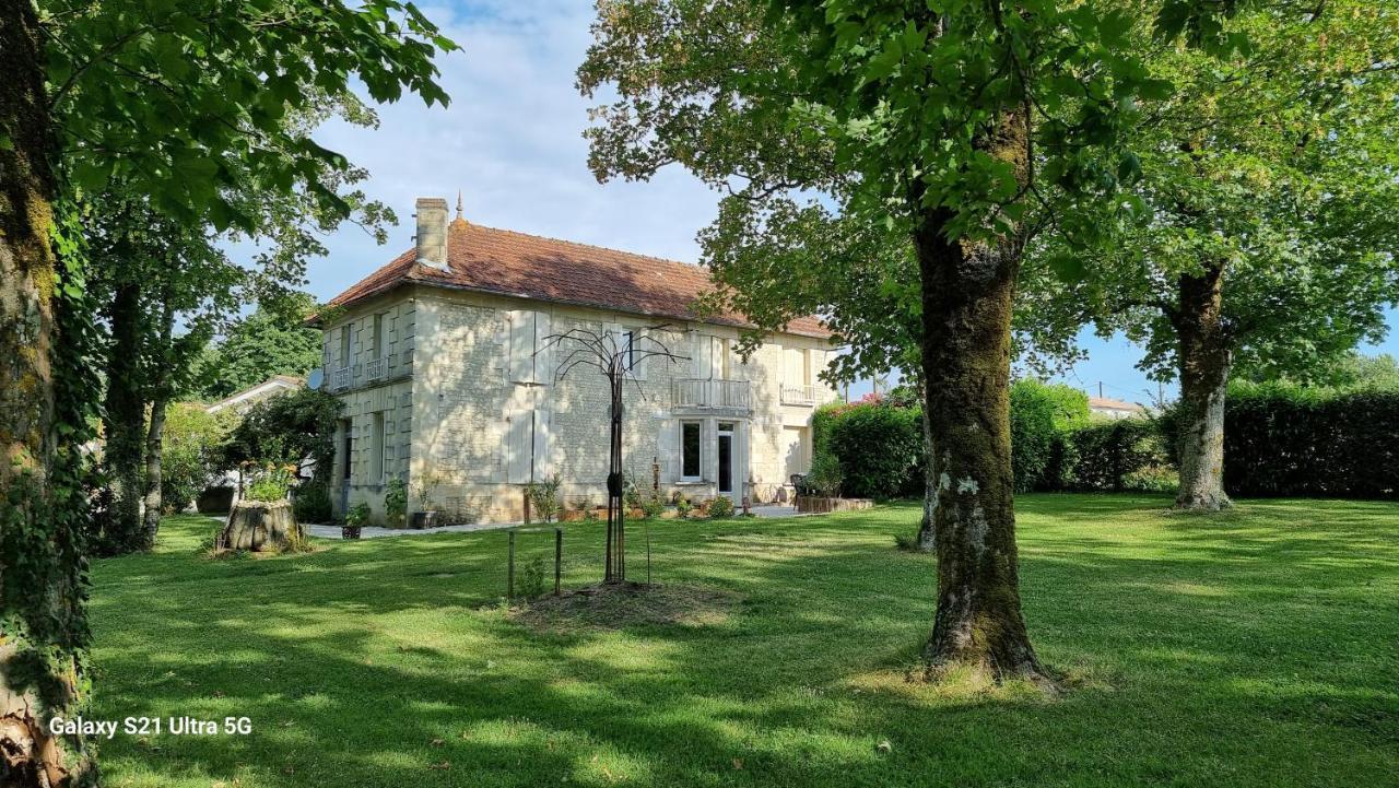 Logis De Pagnolet Vila Ozillac Exterior foto